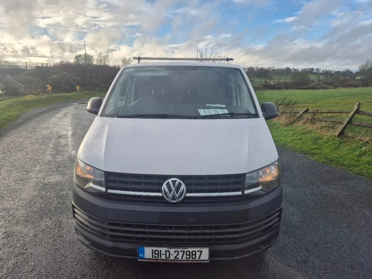 191 Volkswagen Transporter T6 PVS 2800KG TDI 102HP - Image 2
