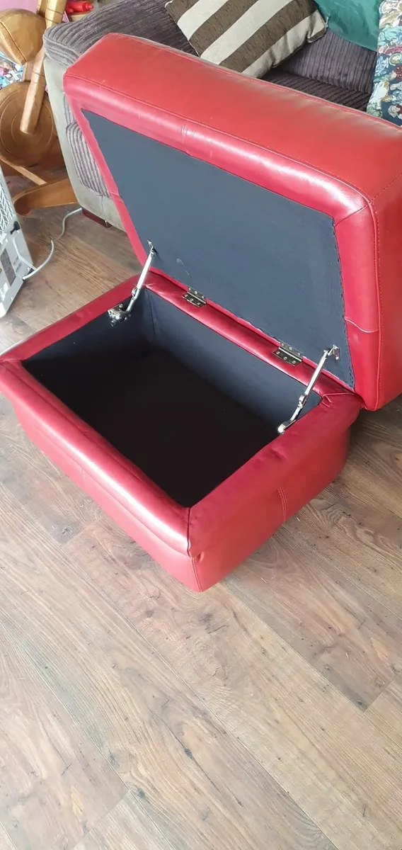 Ottomans (footstool) - Image 3