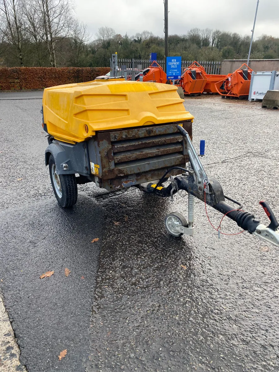 2013 ATLAS COPCO XAS47 90CFM SINGLE COMPRESSOR - Image 1
