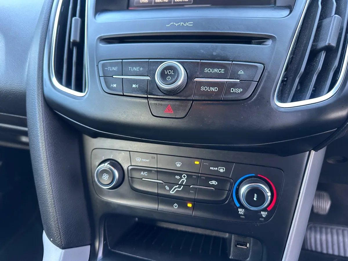 FORD FOCUS ZETEC 1.0L  2016 5 DR. NEW NCT & TAXED - Image 2