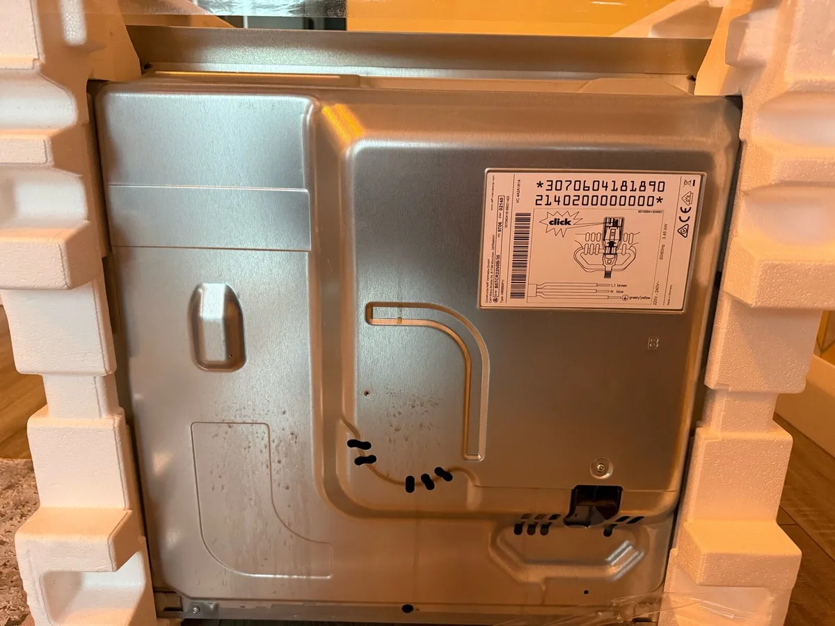 Built in oven - Image 3