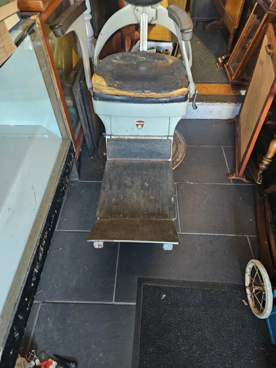 Vintage Barbers Dentists Chair - Image 3