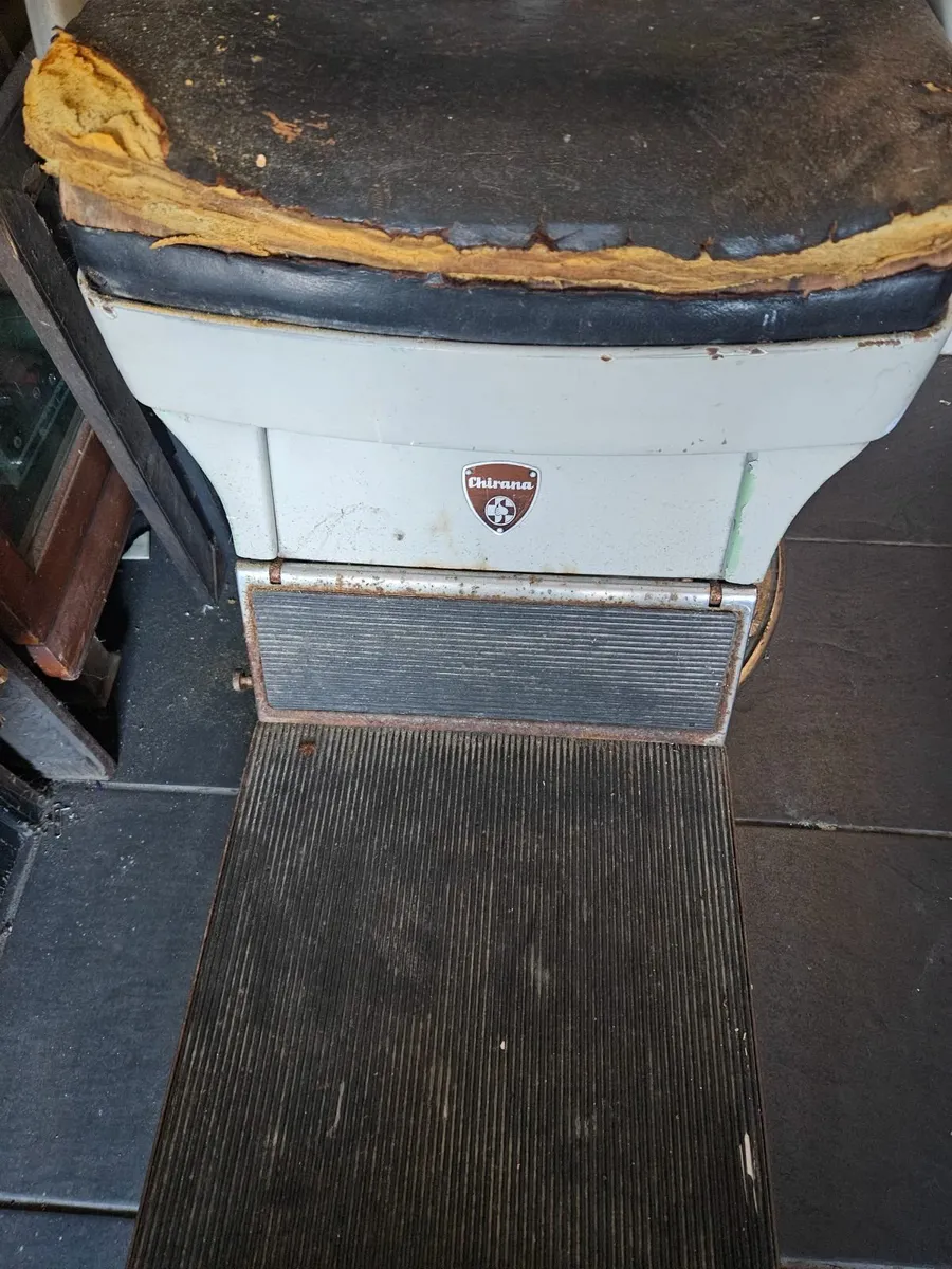 Vintage Barbers Dentists Chair - Image 4