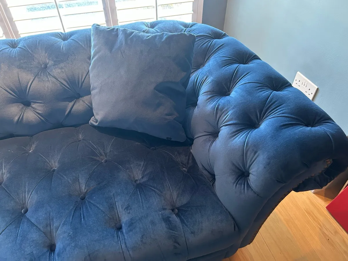 Adare chesterfield fabric sofa - Image 3