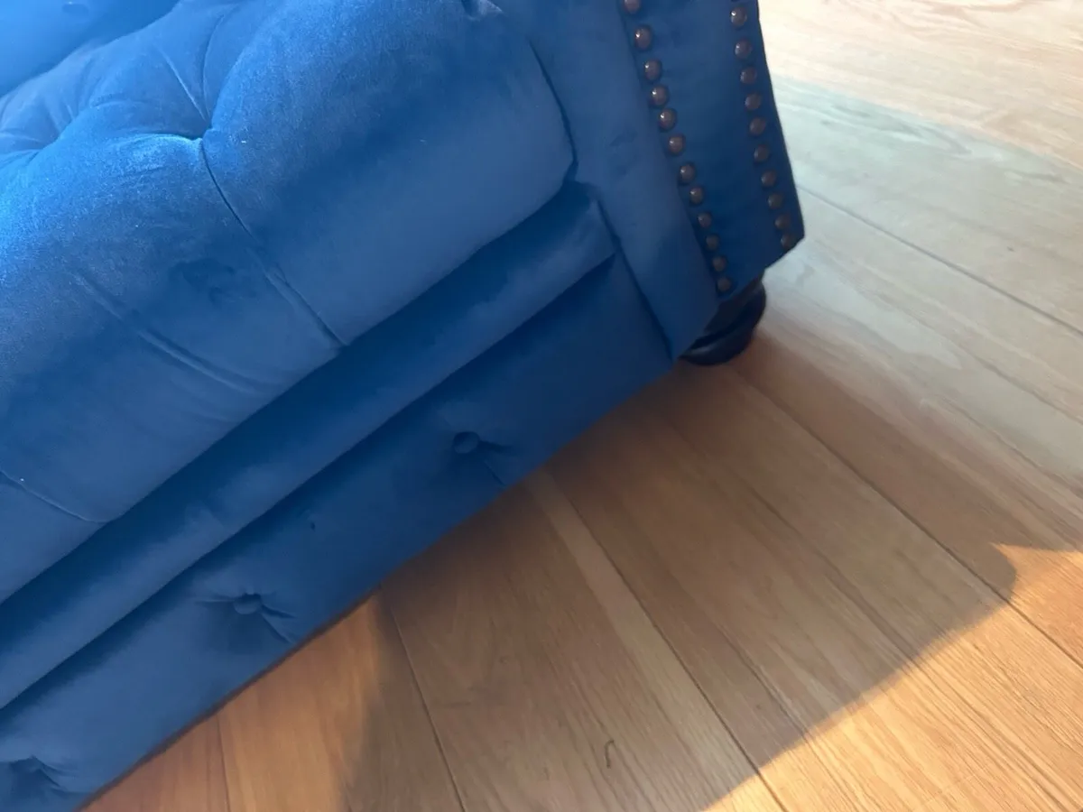 Adare chesterfield fabric sofa - Image 4