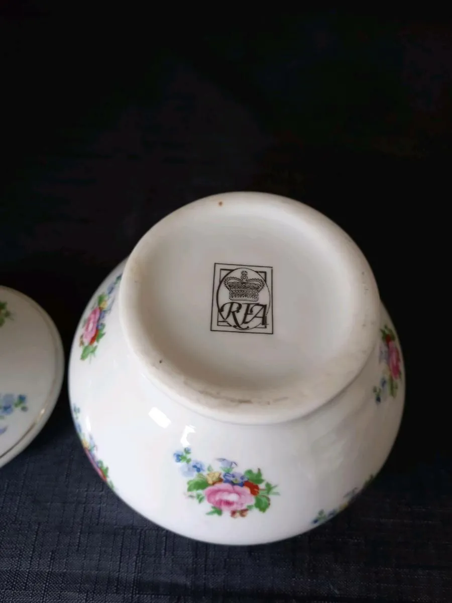 China Cookie Jar - Image 3