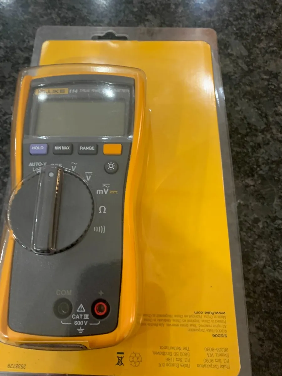 Fluke Multimeter Model 114 - Image 1