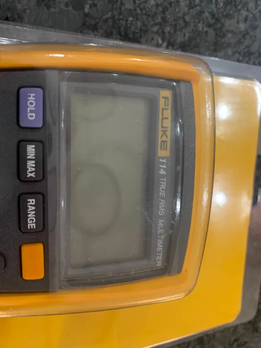 Fluke Multimeter Model 114 - Image 4