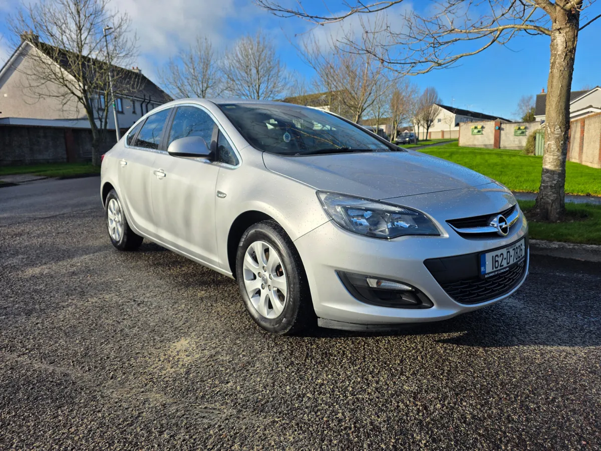 Opel Astra  ( NCT and TAX ) 3 month warrenty - Image 1