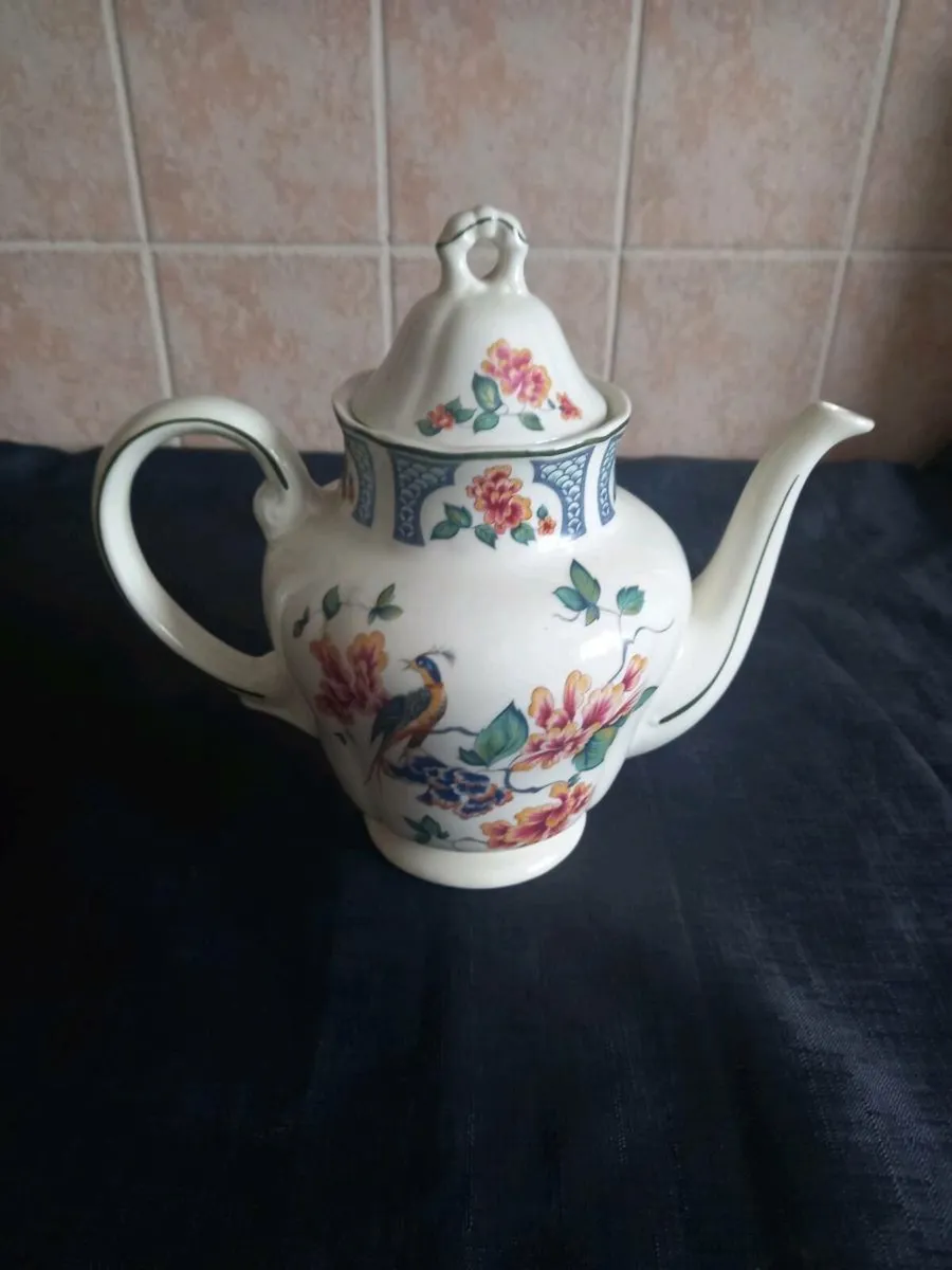 Floral Teapot - Image 1
