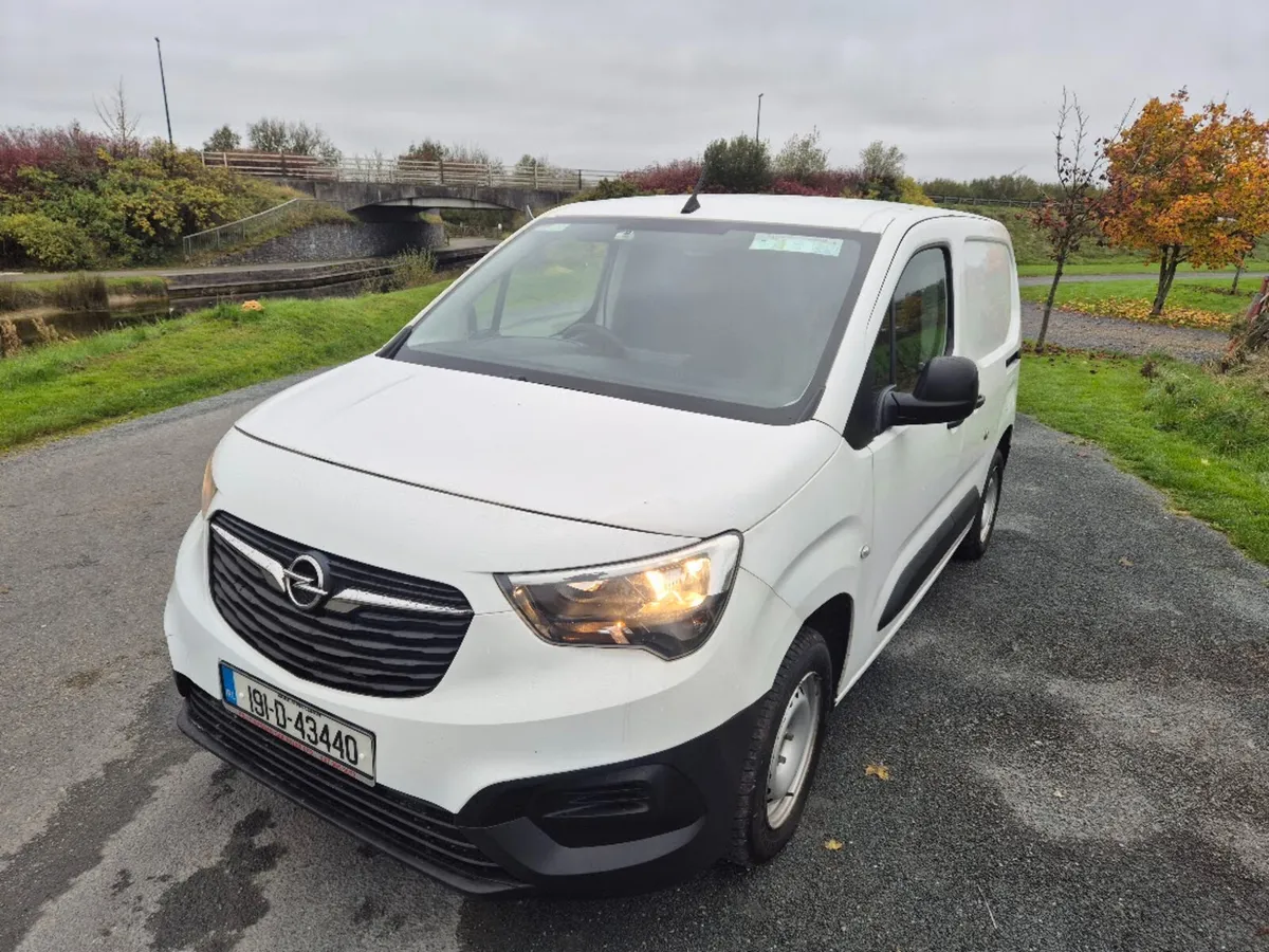 191 Opel Combo CARGO L1H1 5DR - Image 3