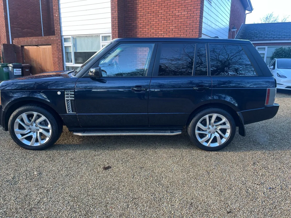 Range Rover Vogue 3.6 €333 Tax - Image 3