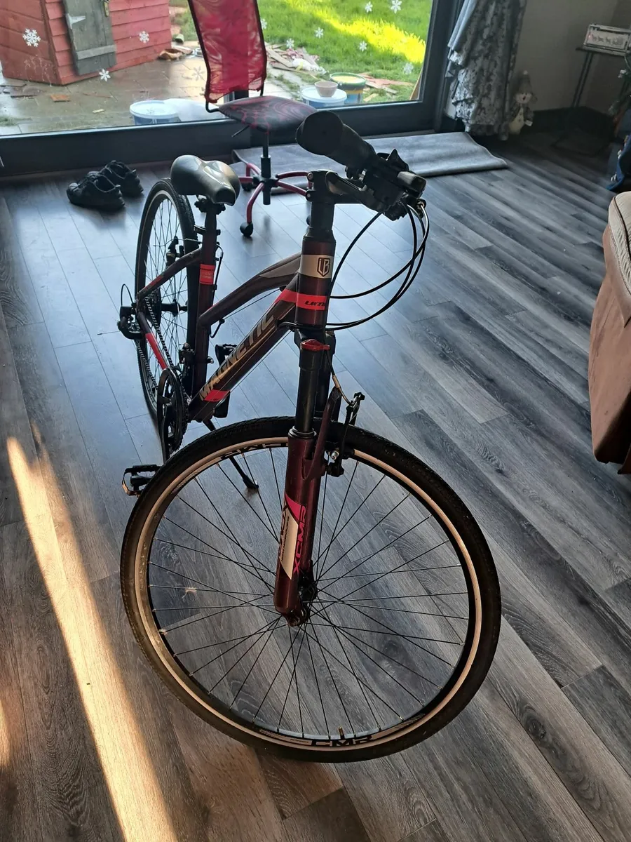 Carmaro series 2 hybrid bike - Image 1