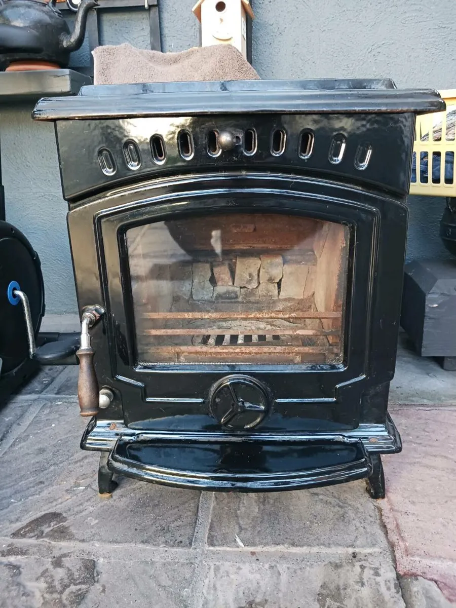 Stanley Tara solid fuel Stove - Image 1