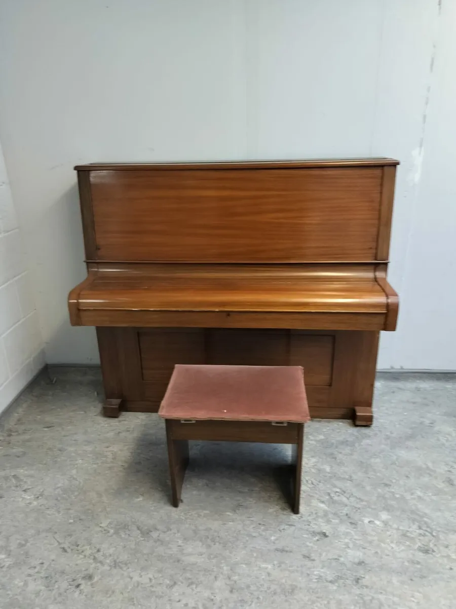 Piano - Image 1