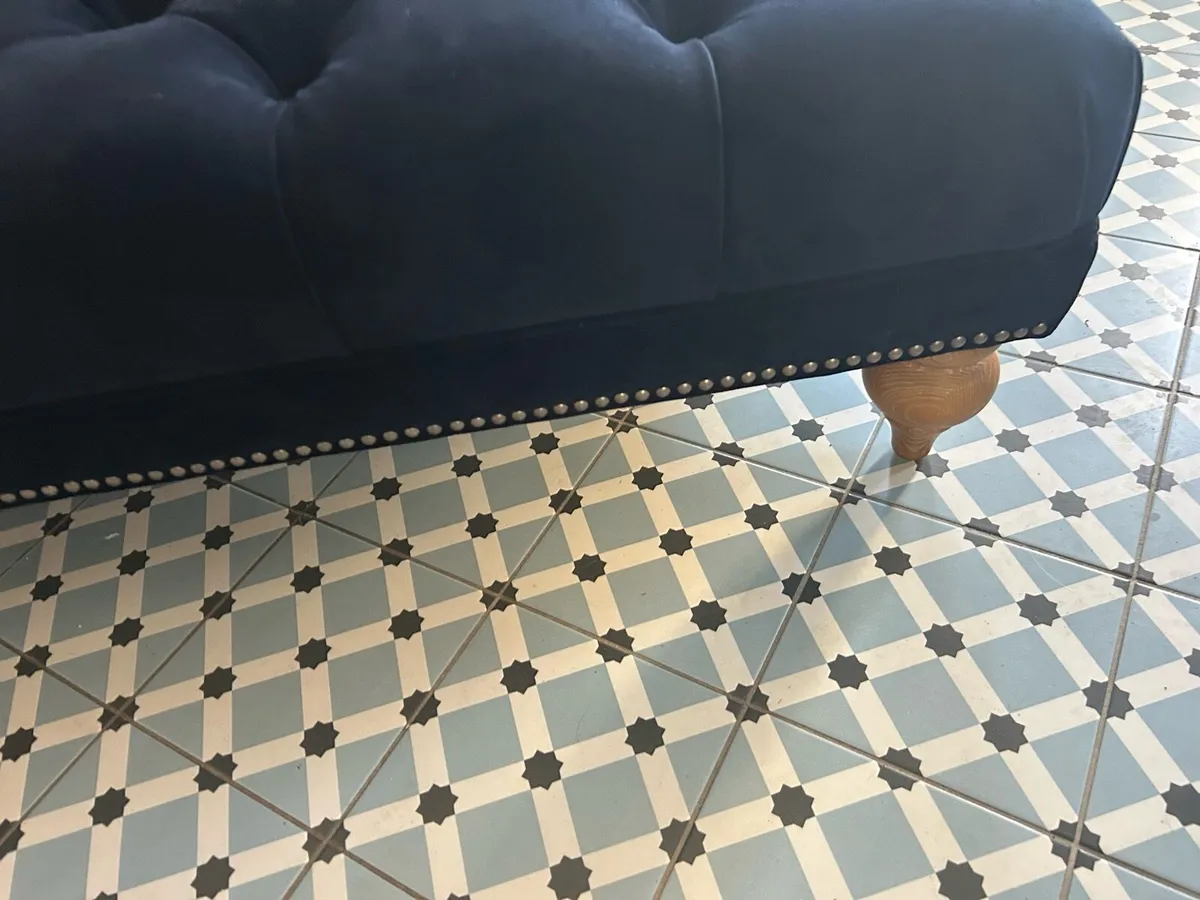 Footstools - Image 3