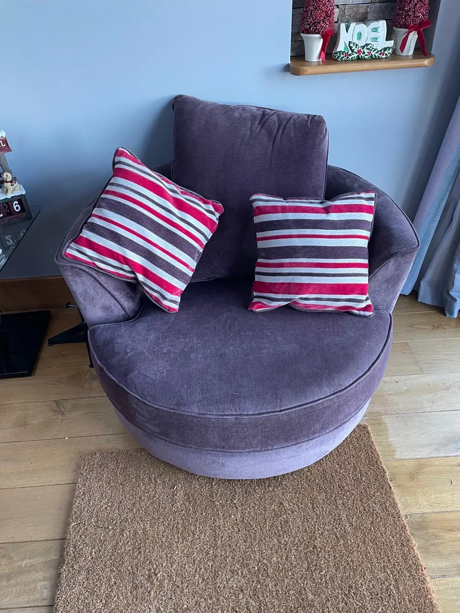 Love chair - Image 2