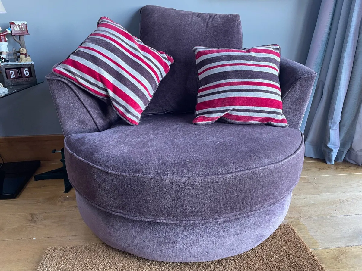 Love chair - Image 3