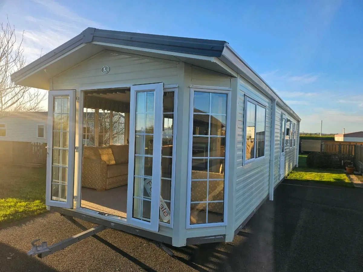 Mobile home - Image 1