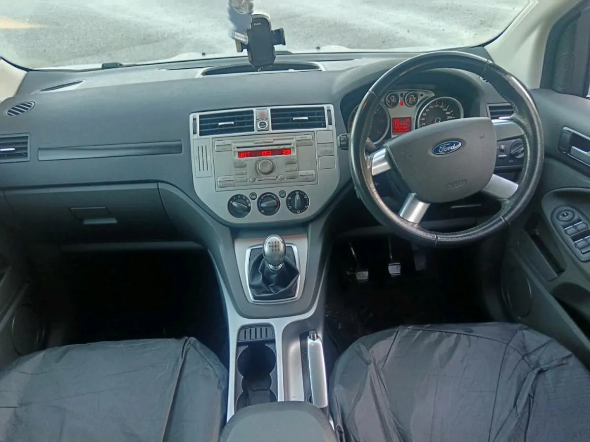 132 Ford kuga 4wd commercial - Image 4