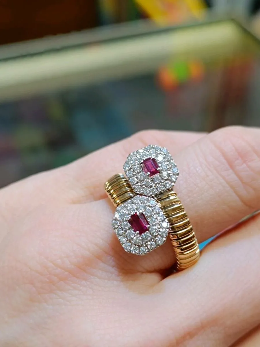 Ruby & Diamond Ribbed 18k Yellow Gold Ring - Image 3