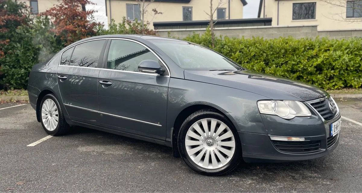 2010 Volkswagen Passat 2.0 TDI Highline Plus - Image 1