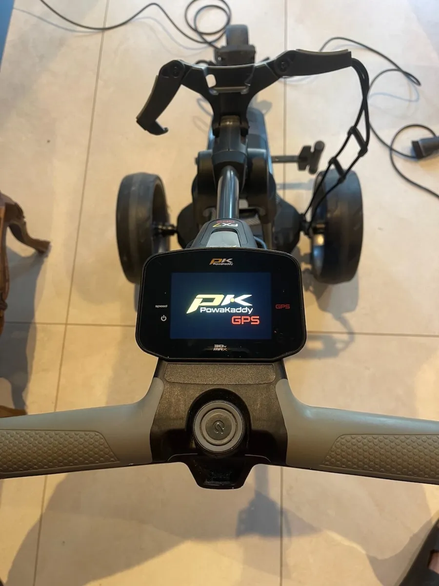 FX7 GPS Powakaddy Near New Condition - Image 1