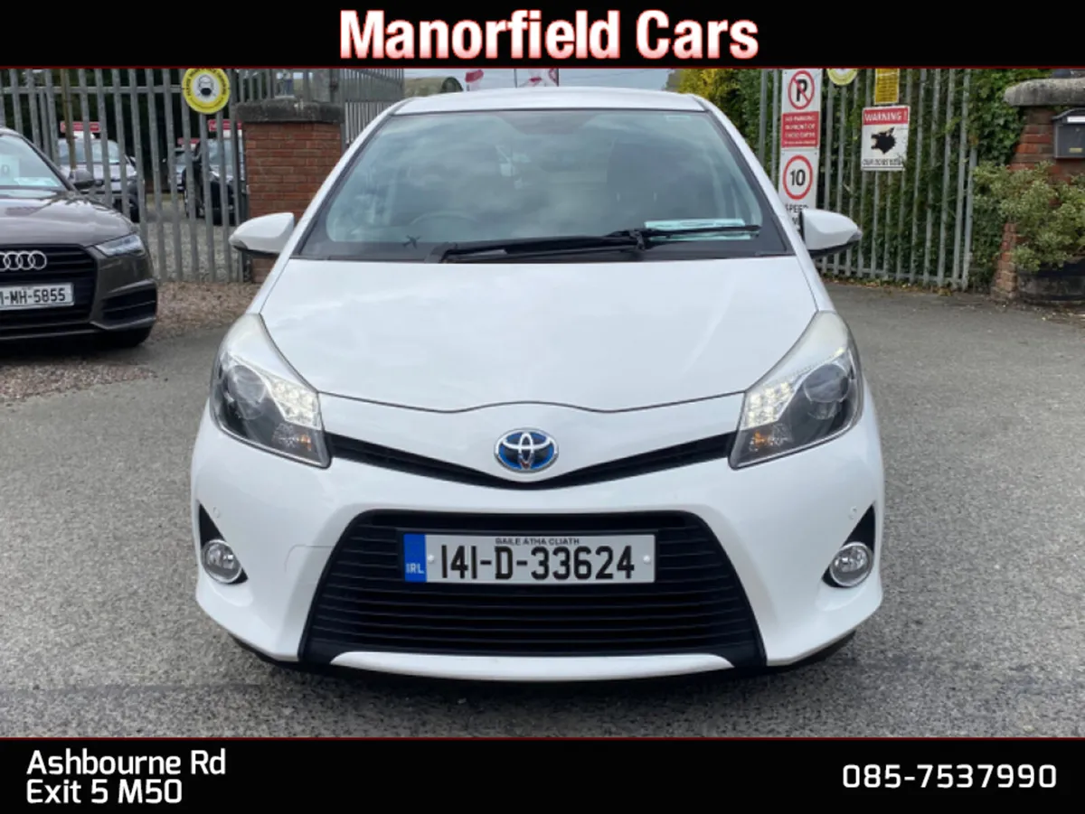 2014 141 Toyota Yaris Icon 1.5 Petrol Hybrid Auto - Image 3