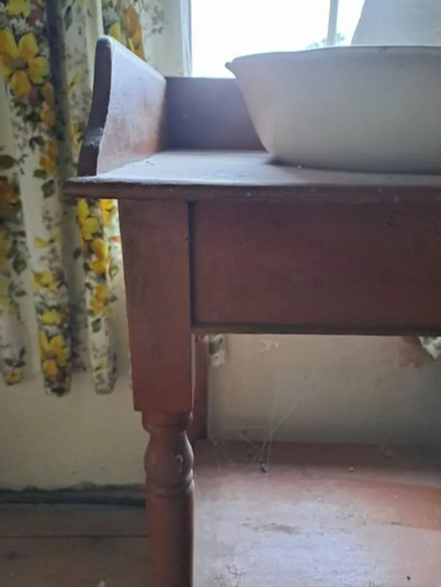 Antique washing table - Image 3