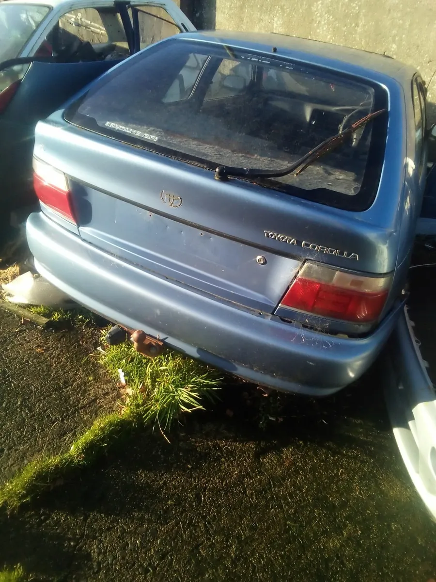 Toyota cars parts old age clearing everything - Image 1