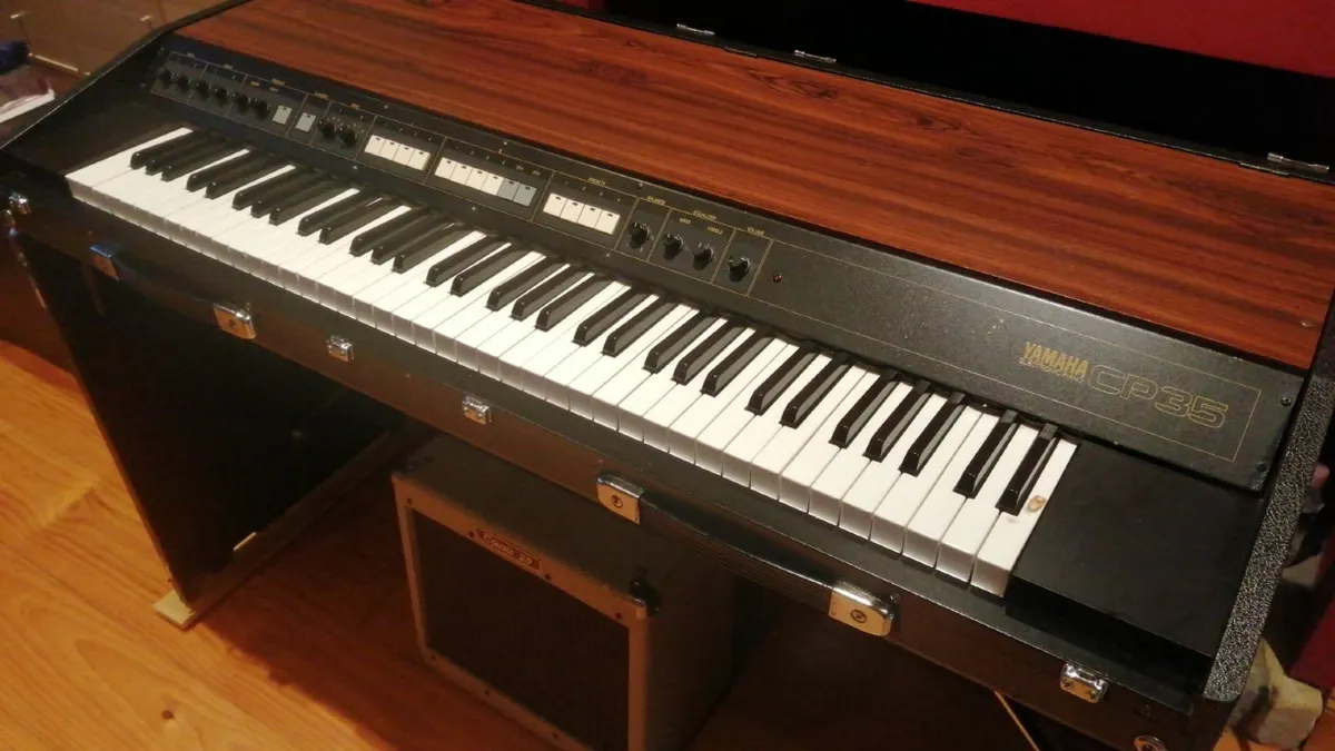 Yamaha cp-35 - Image 4