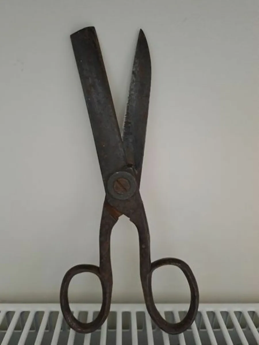Vintage scissors - Image 1