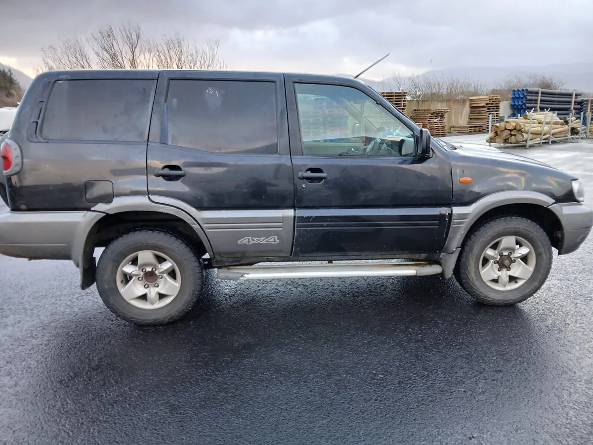 Nissan terrano - Image 2