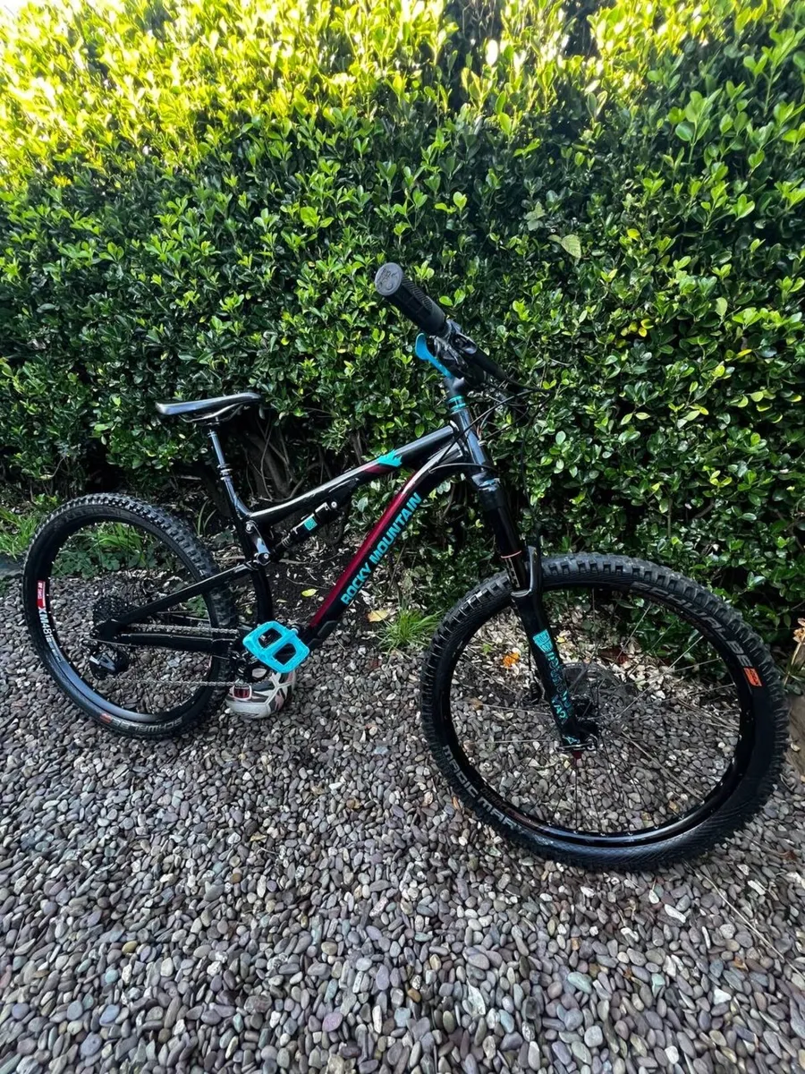 Rocky Mountain, Mountain bike - Image 1