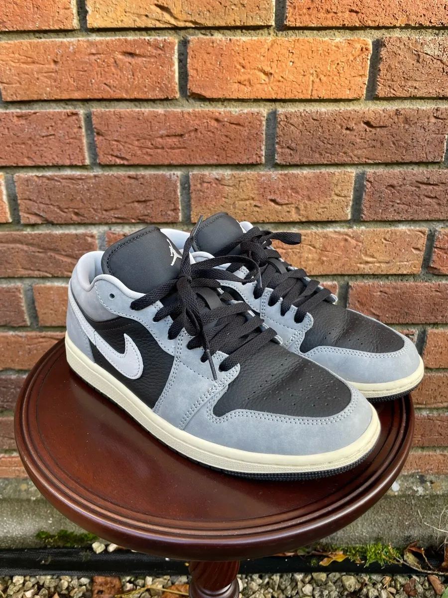 Jordan 1 Low Men’s Shoes UK 7.5 - Image 1