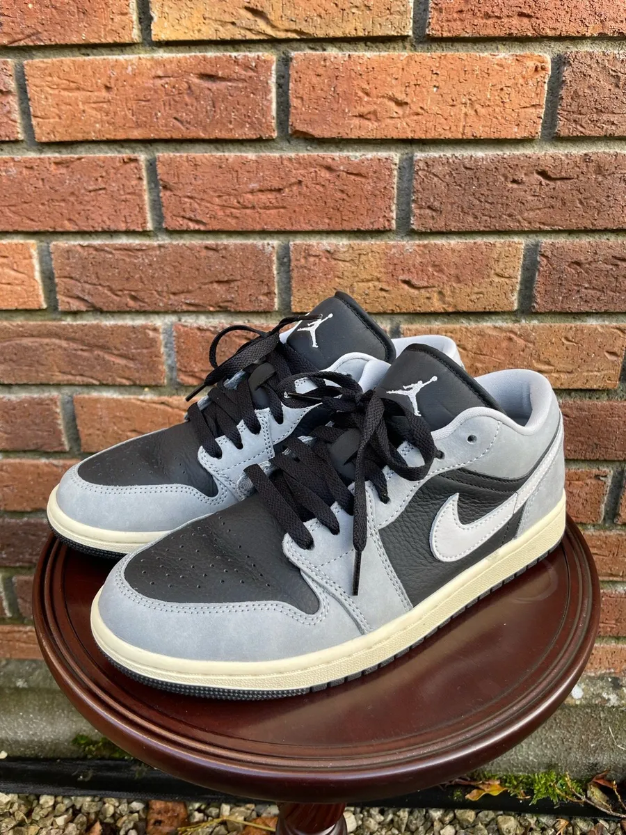 Jordan 1 Low Men’s Shoes UK 7.5 - Image 2