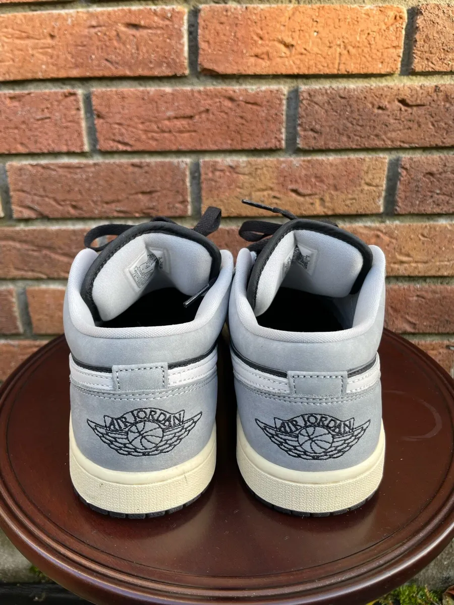 Jordan 1 Low Men’s Shoes UK 7.5 - Image 4