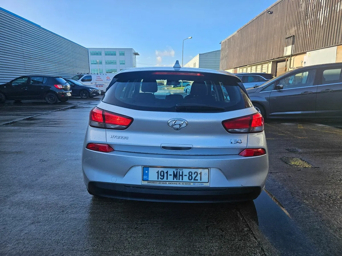 2019 Hyundai i30 1.6lt Diesel Low Mileage - Image 4