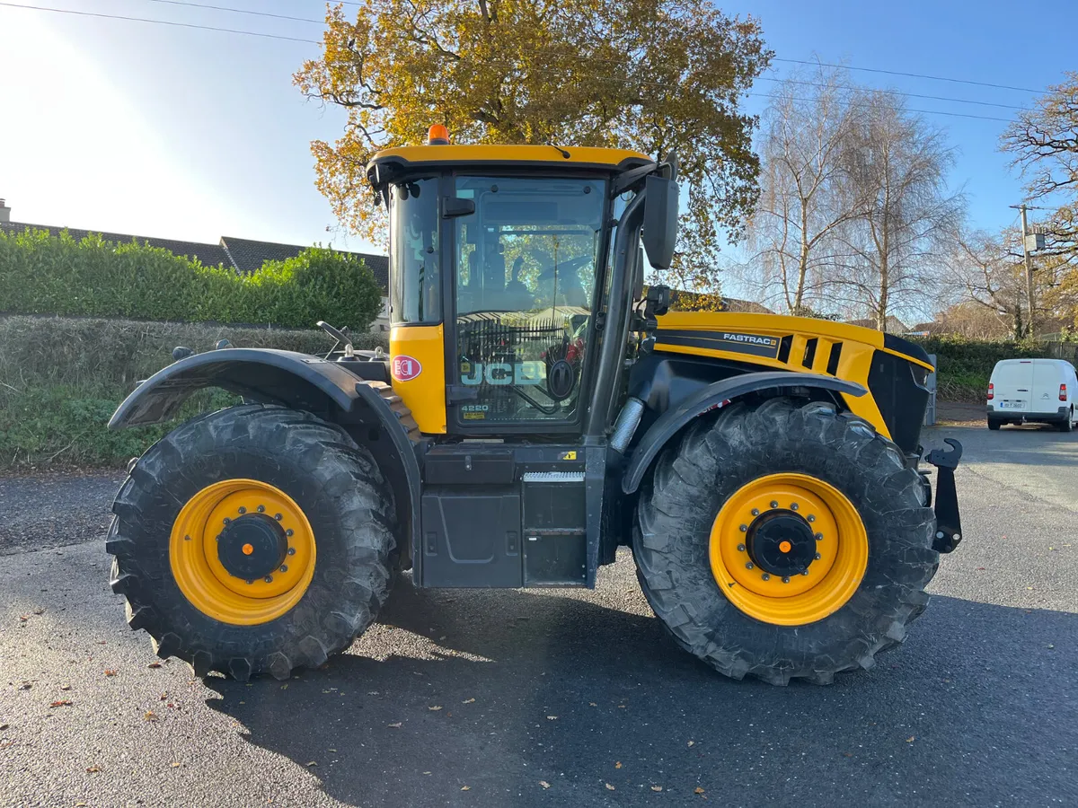 Jcb 4220 Fastrac - Image 4