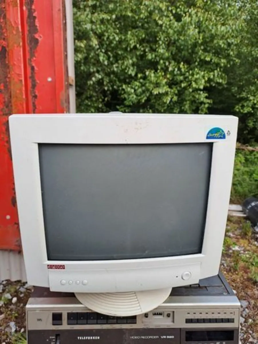 Digital Monitor DEC 1995 - Image 1