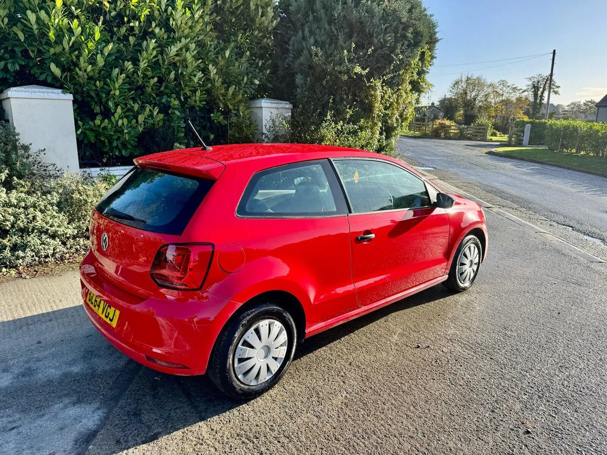 2015 Volkswagen Polo - Image 2