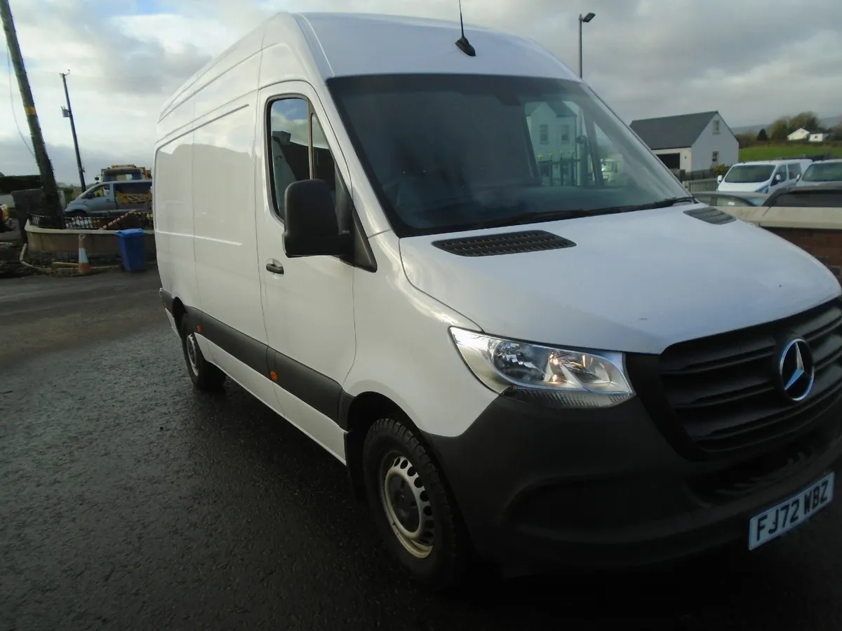 2023 Mercedes-Benz Sprinter 317CDI MWB HR 170HP. - Image 1