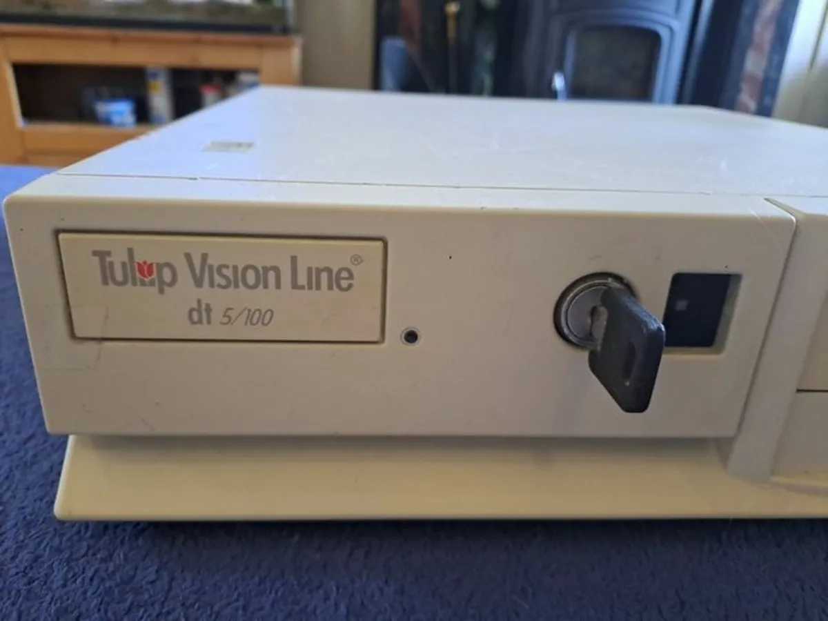Vintage Tulip Vision Line computer - Image 1