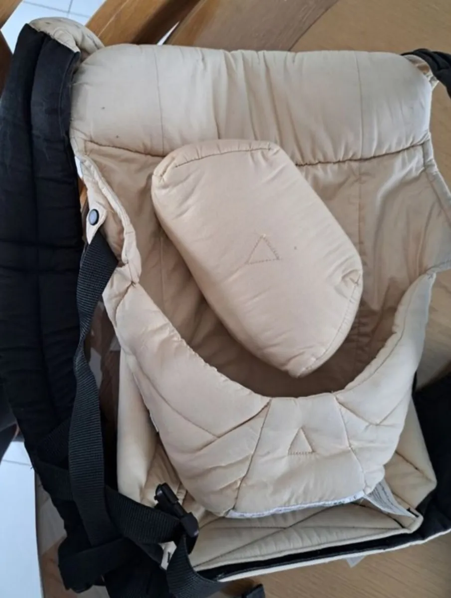 Ergobaby carrier - Image 2