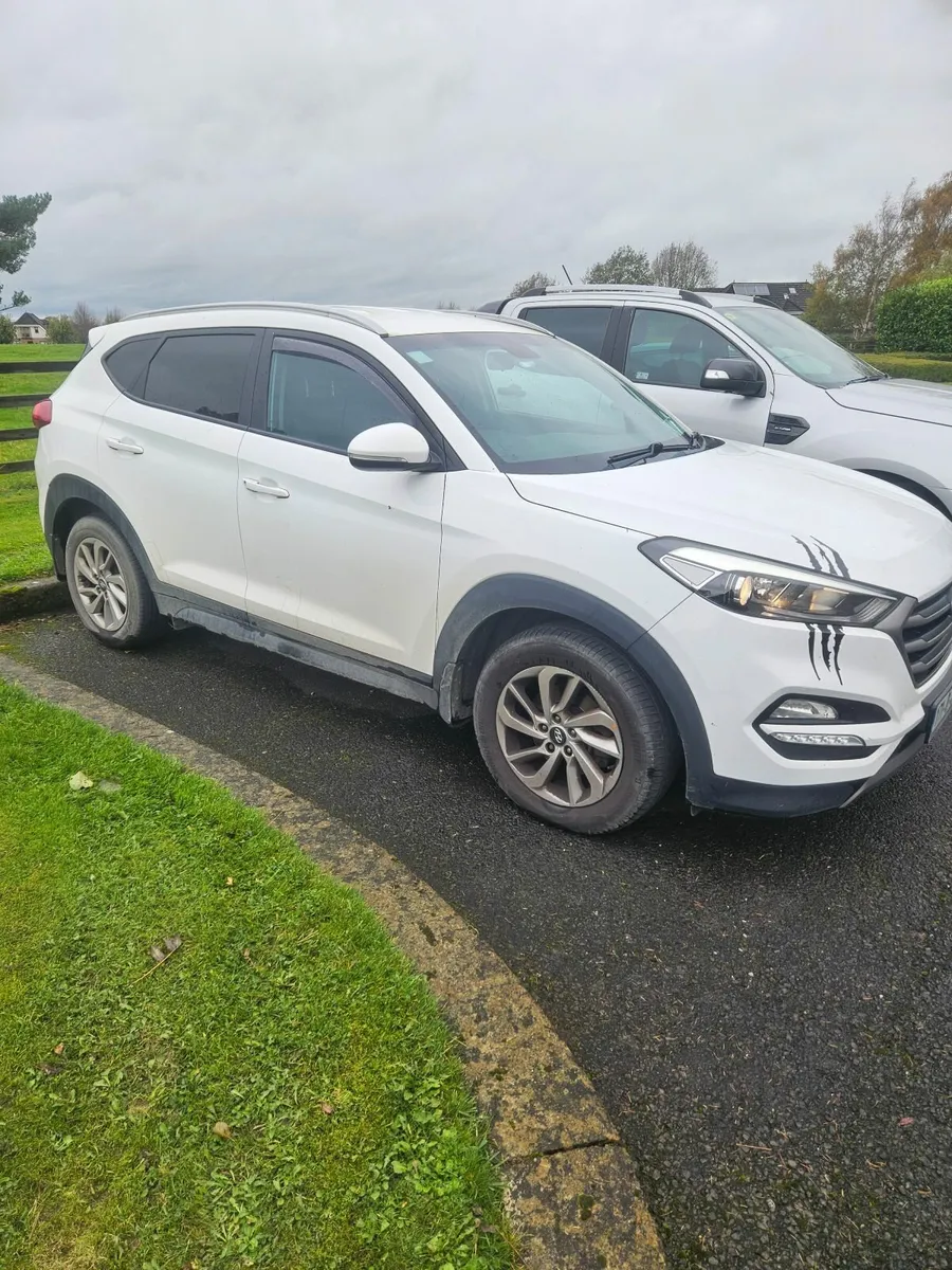 Hyundai Tucson 2017 automatic - Image 4