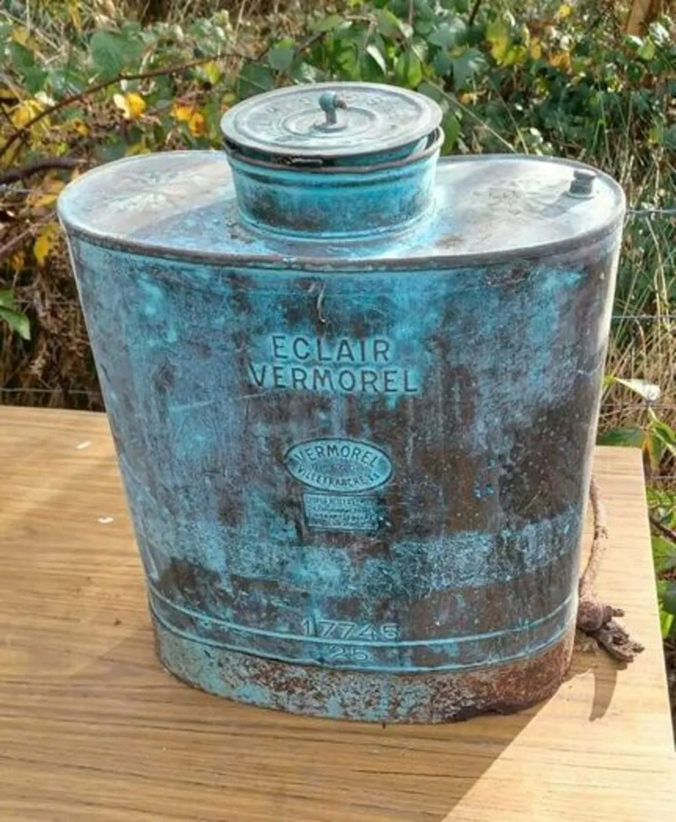 Vintage Copper spraying tank postage cost incl - Image 1