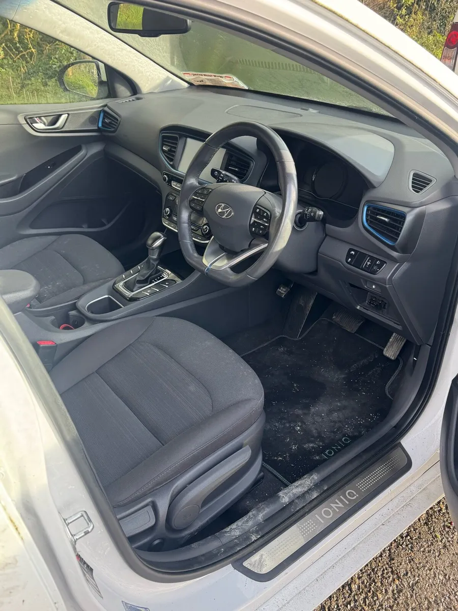 Hyundai ionic - Image 2
