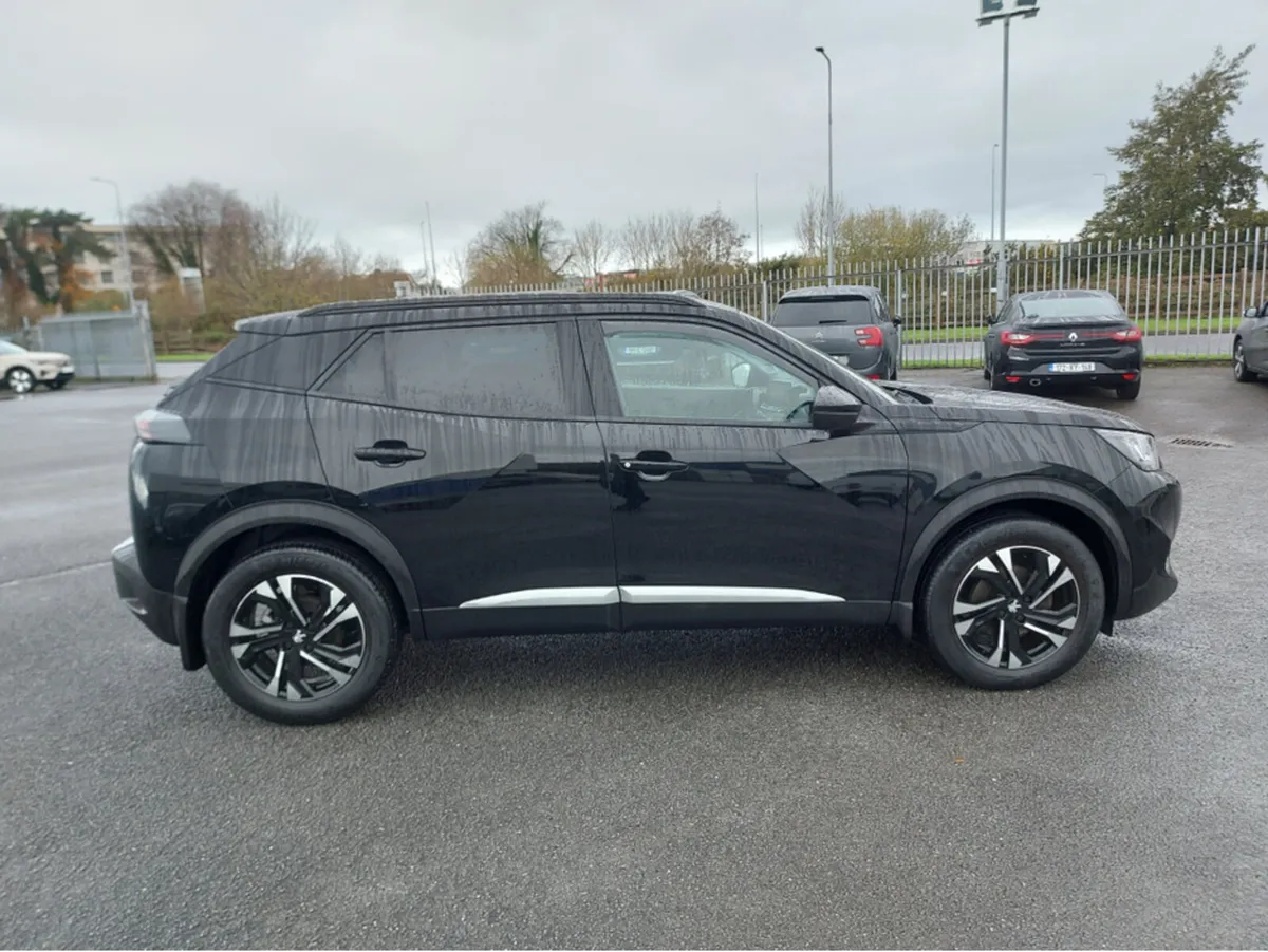 Peugeot 2008 ALLURE 1.2 100 4DR PACK - Image 4