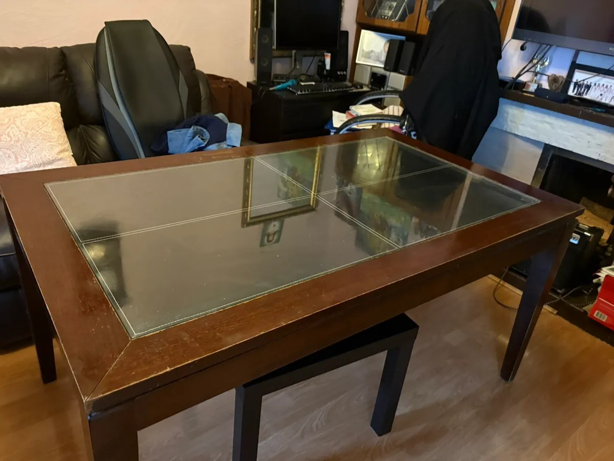 Dining table - Image 2