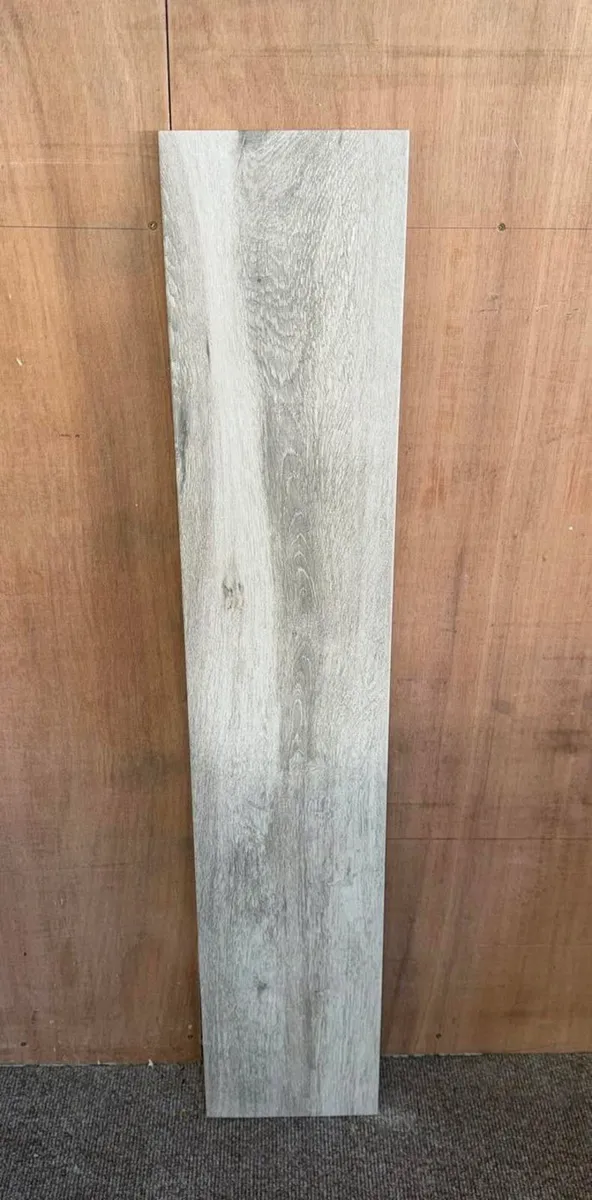 Black Friday Wood effectTile Sale 23cm x 120cm tau